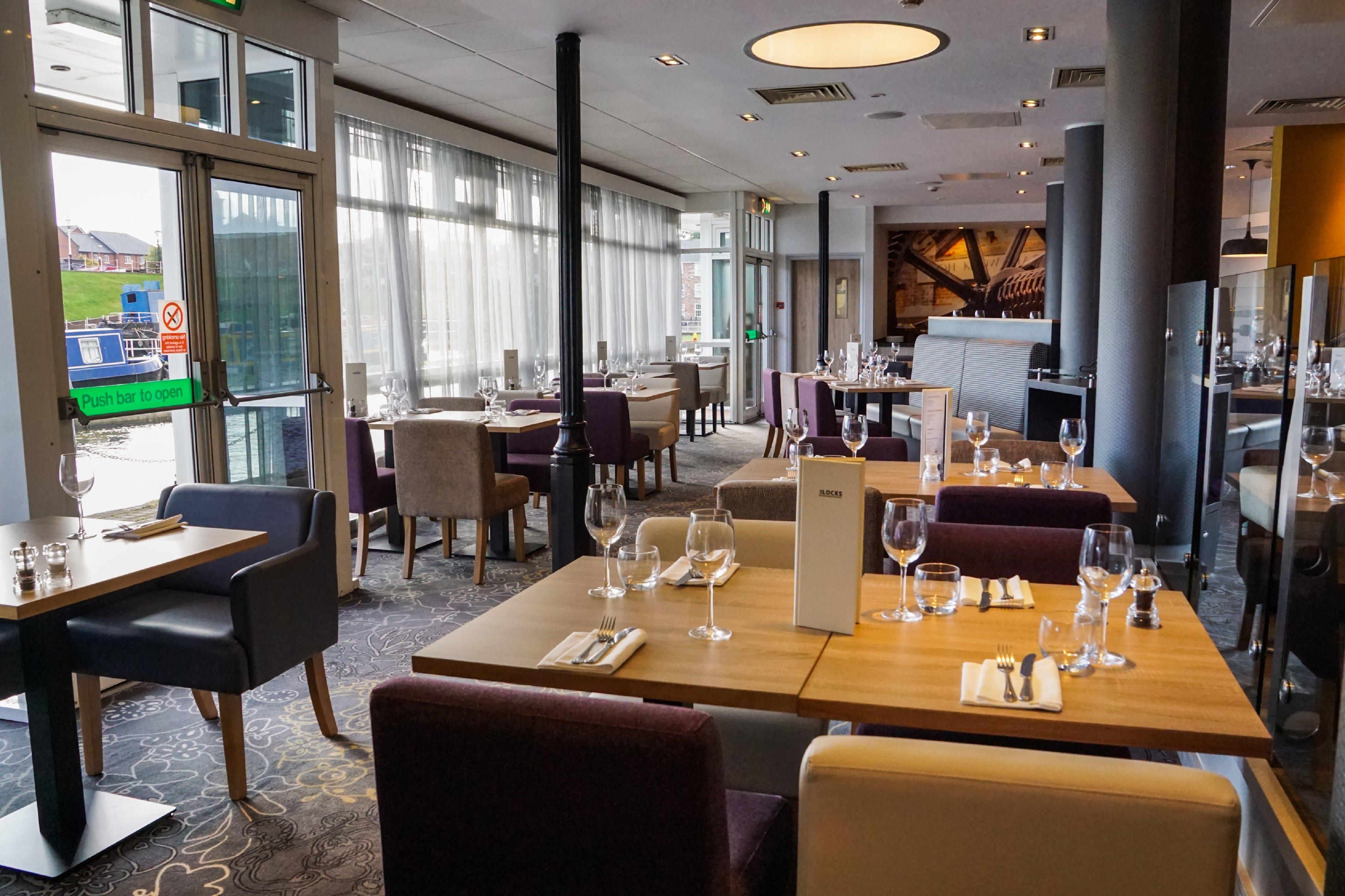 Holiday Inn Ellesmere Port/Cheshire Oaks By Ihg Экстерьер фото